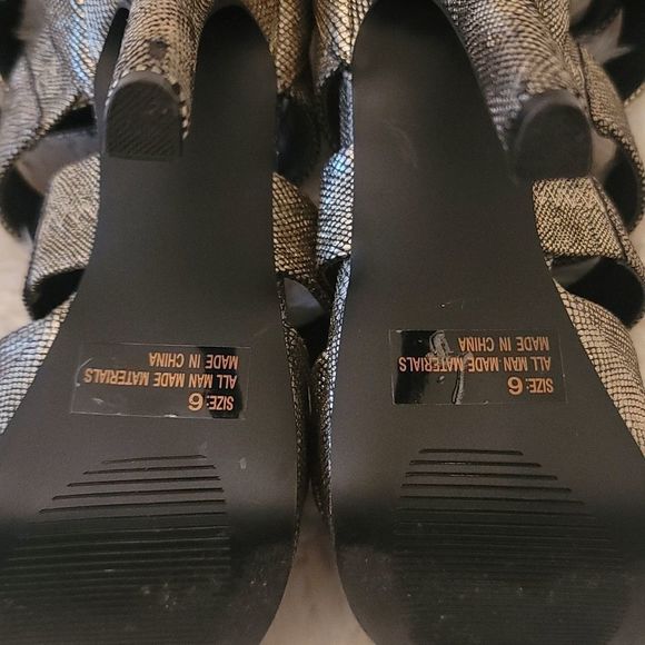 Qupid Reptile Print Metallic Platform Heels - Picture 13 of 15